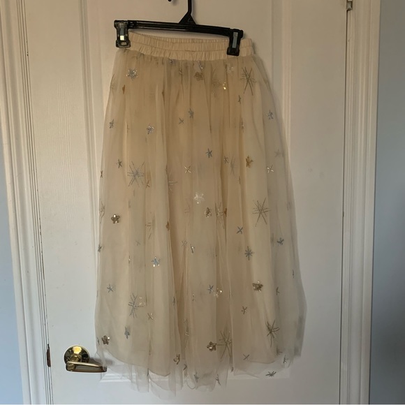 Women’s Cream Tulle Sequinned Skirt - Picture 2 of 3